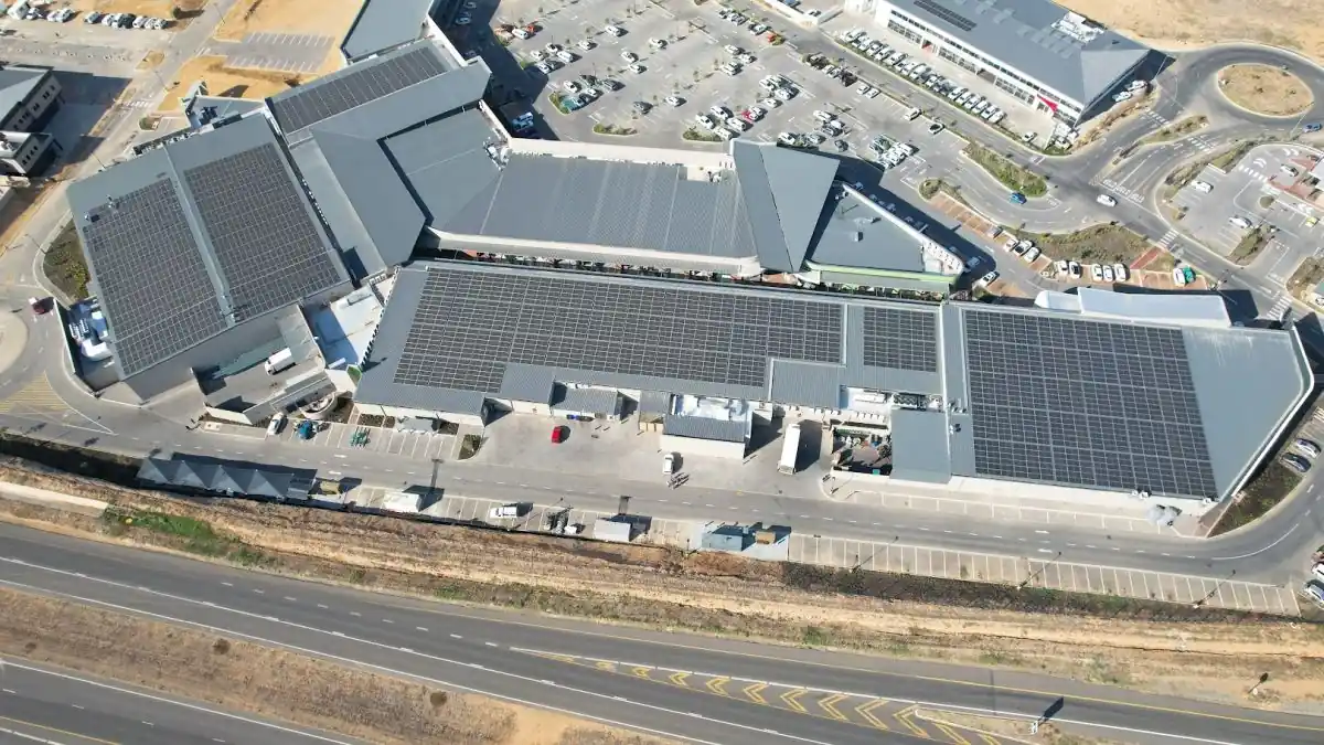 SOLINK project photograph: 2024 11 De Zwartland Markt 1